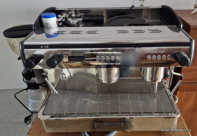 Prof. espresso kávovar s displejem a aut. dávkováním + fresh mlýnek G-10 (Profesionální espresso kávovar EXPOBAR s displejem a automatickým dávkováním + fresh mlýnek EXPOBAR (2).jpg)